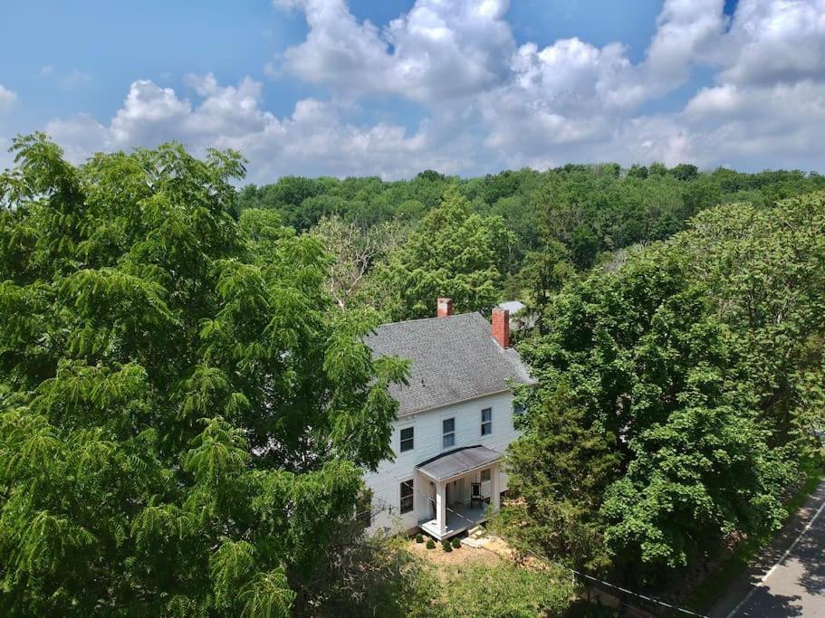 Craftsman Hideaway At The 1841 Farmhouse チェスター エクステリア 写真